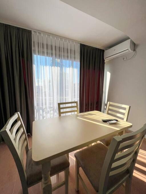 Scanderbeg Square 2Br Apt Tirana Exterior foto